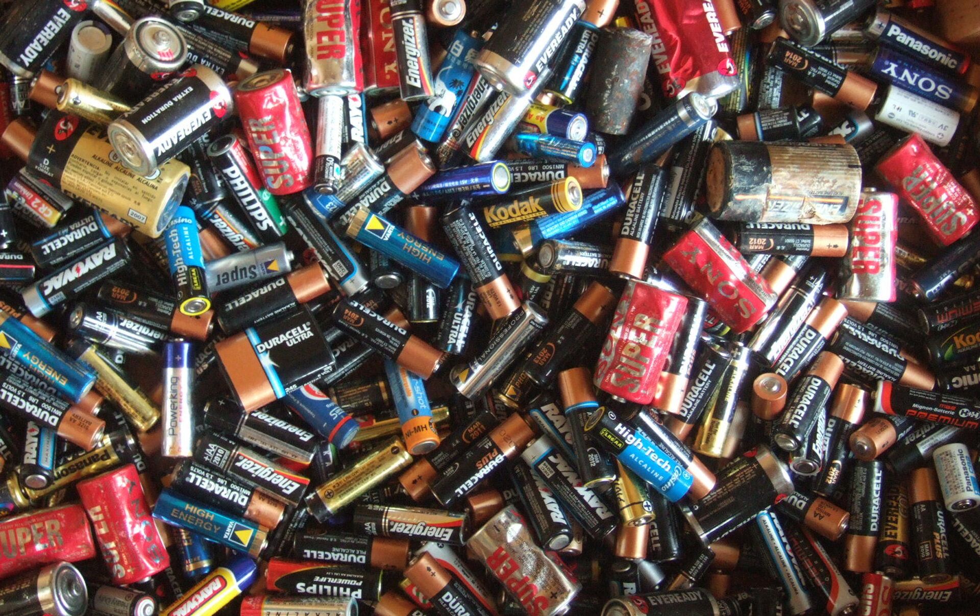 全球鋰電池區(qū)域分布及預(yù)測：中國占比達77%，歐洲擴張加速